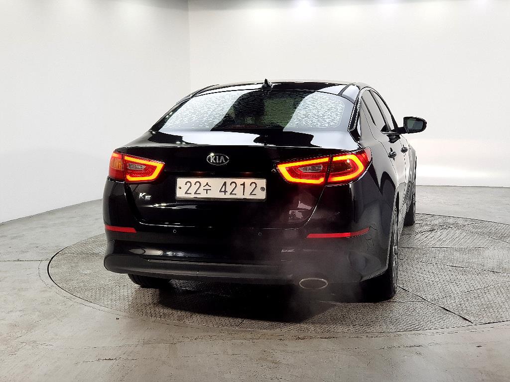 KIA K5 - Vista 4