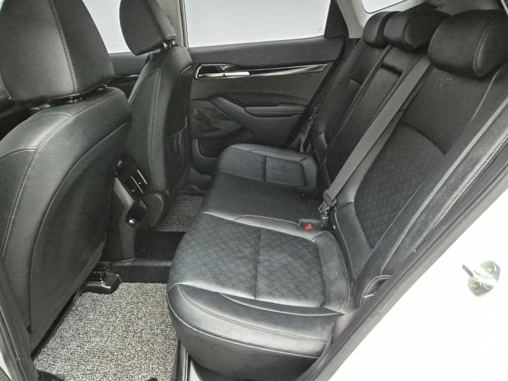 KIA Seltos - Vista 12