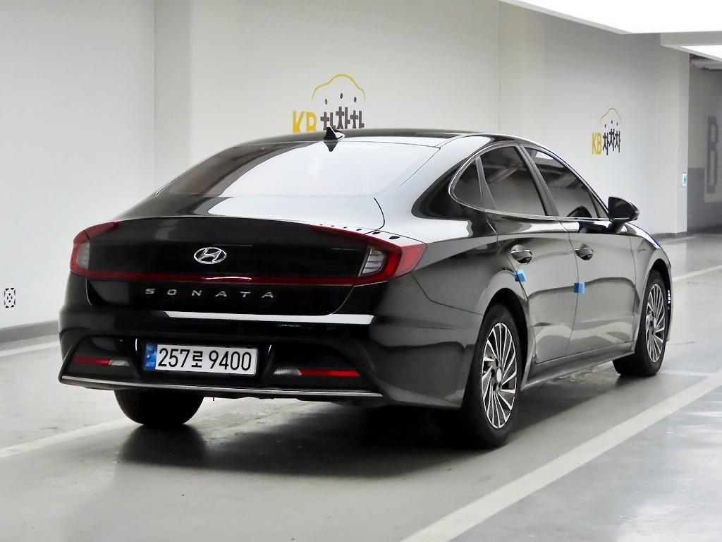 HYUNDAI Sonata - Vista 4