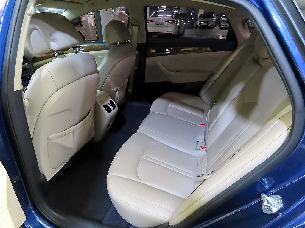 HYUNDAI Sonata - Vista 7