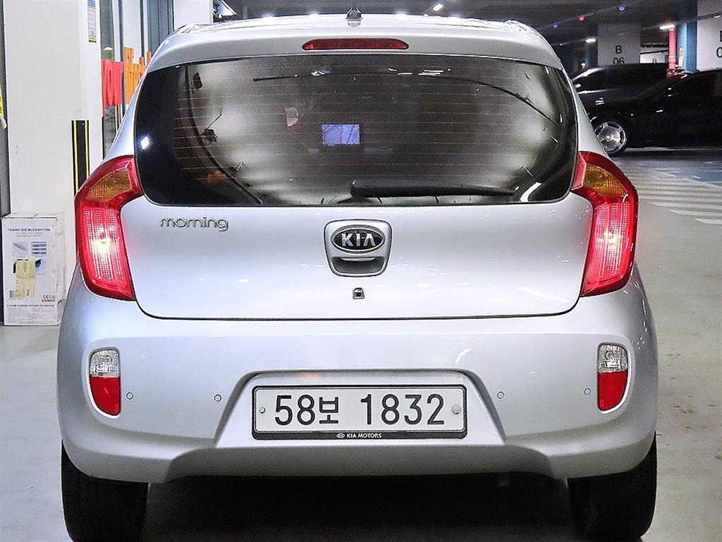 KIA Morning - Vista 5