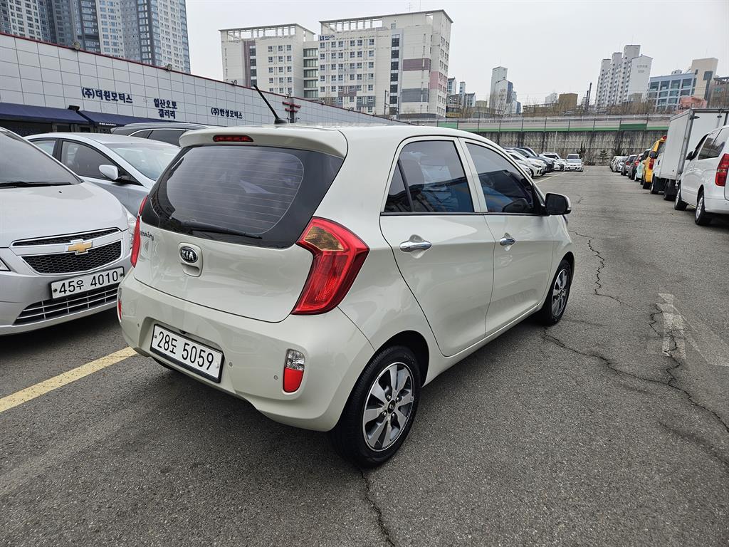 KIA Morning - Vista 4