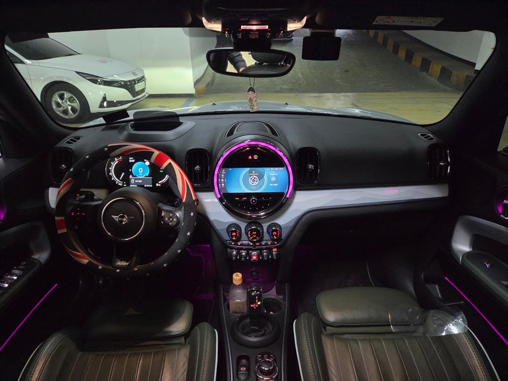 Mini Countryman - Vista 8