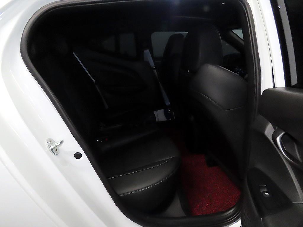 HYUNDAI Veloster - Vista 7