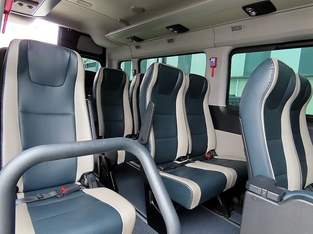 HYUNDAI Solati - Vista 7