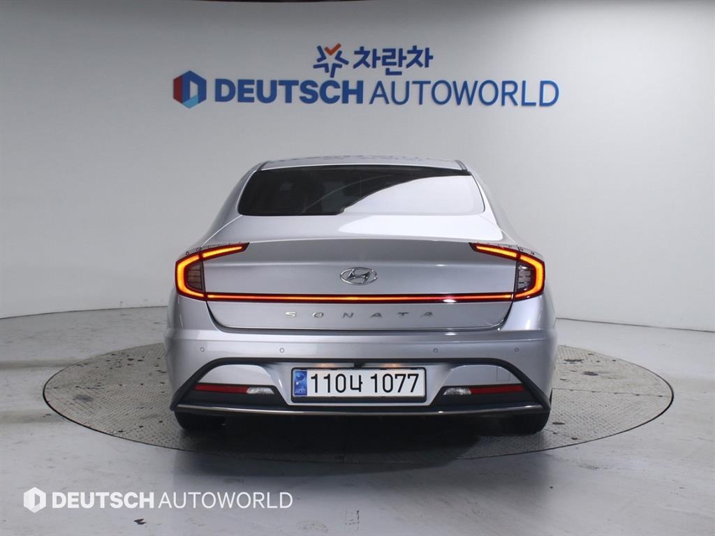 HYUNDAI Sonata - Vista 4