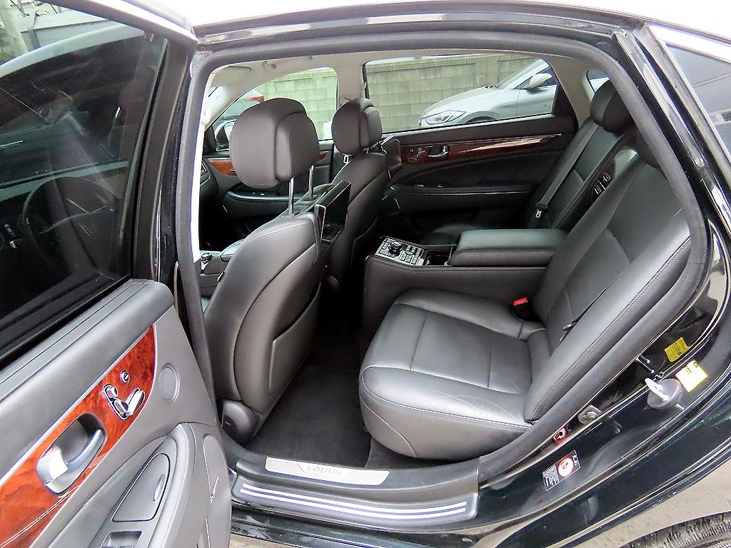 HYUNDAI Equus - Vista 6