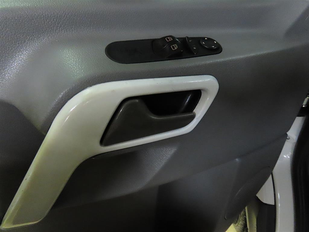 Mercedes Benz Sprinter 2017 Blanco - Importación desde Corea - HF Imports Iquique - Foto 13