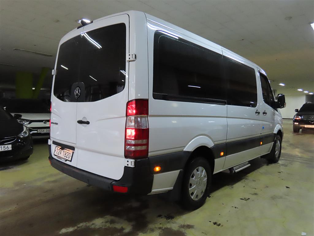 Mercedes Benz Sprinter - Vista 4