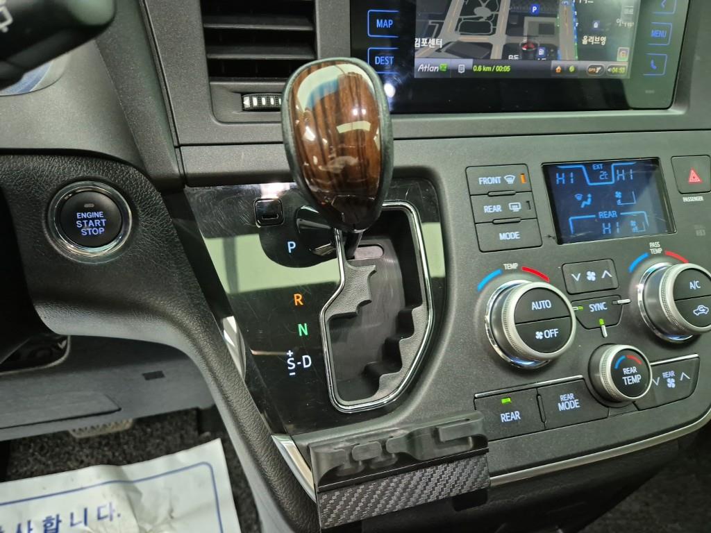 Toyota Siena - Vista 8