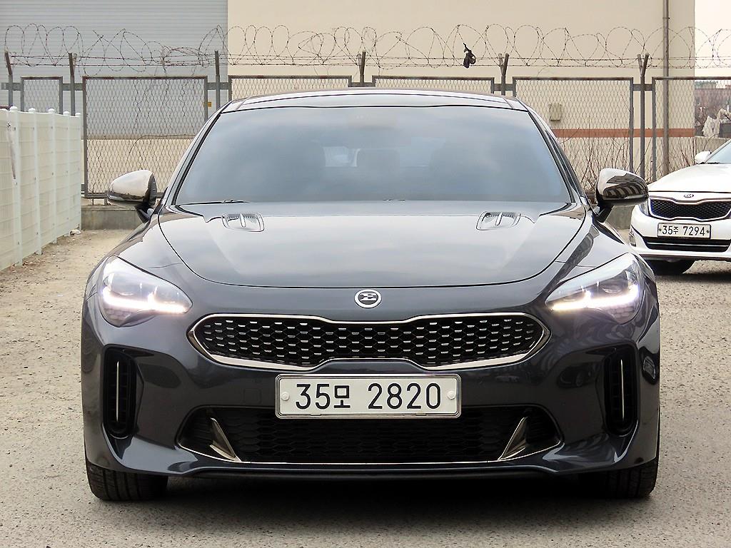 KIA Stinger 2018 Gris - Importación desde Corea - HF Imports Iquique - Foto 1