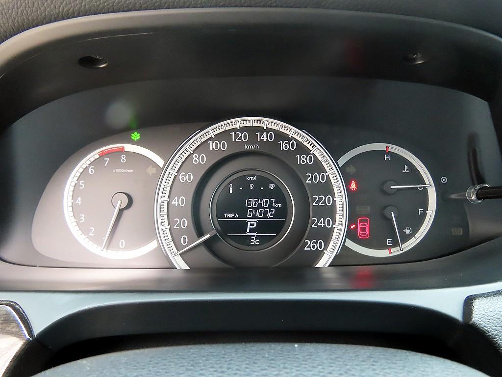 Honda Accord - Vista 9