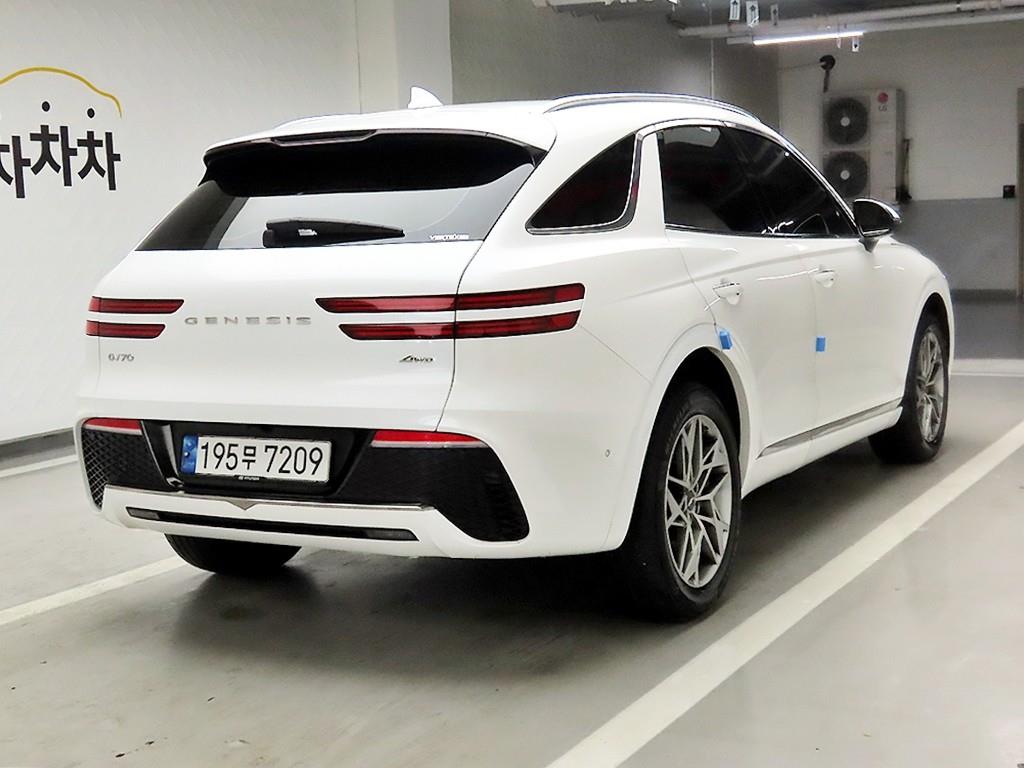 Genesis GV70 - Vista 4