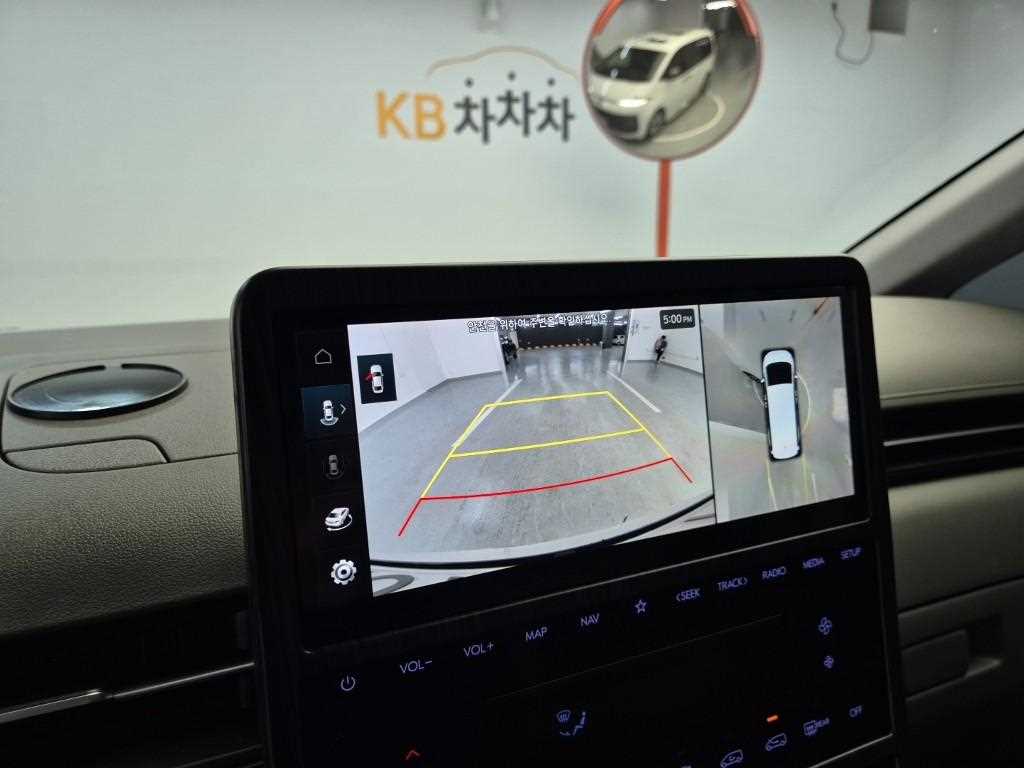 HYUNDAI Staria 2023 Blanco - Importación desde Corea - HF Imports Iquique - Foto 15