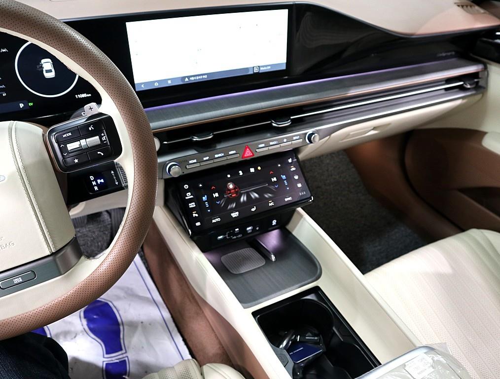 HYUNDAI Grandeur - Vista 11