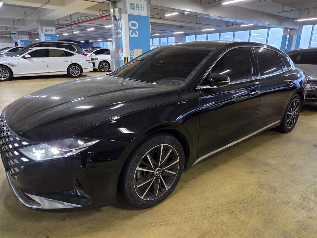 HYUNDAI Grandeur - Vista 2