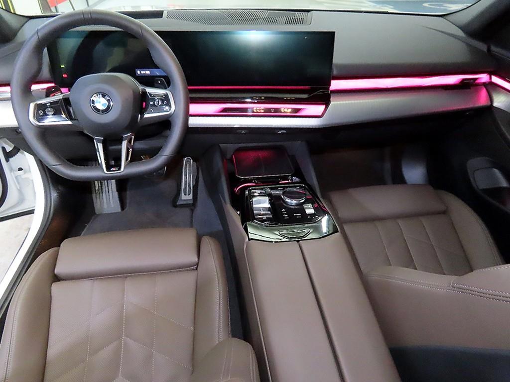 BMW 5 Series - Vista 10