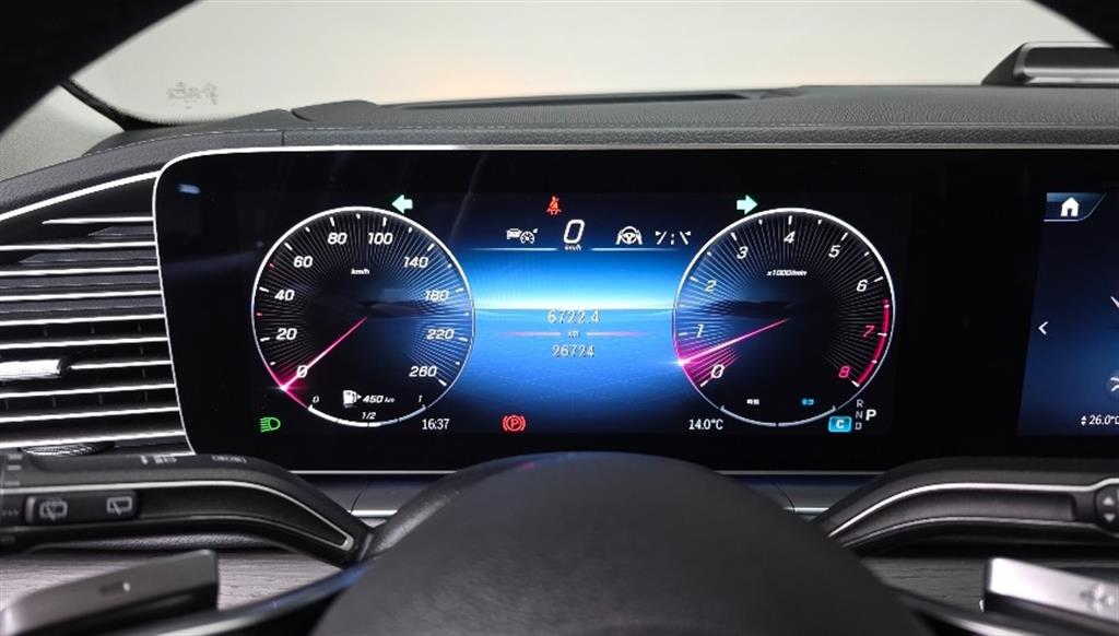 Mercedes Benz GLE Class - Vista 8