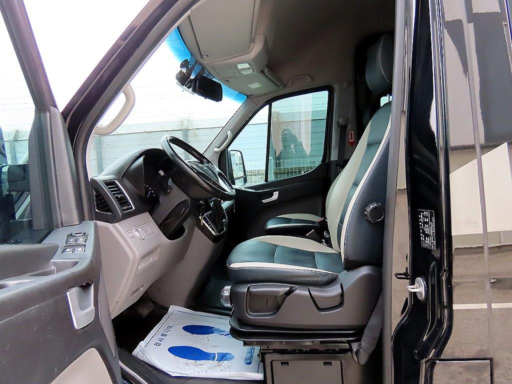 HYUNDAI Solati - Vista 5