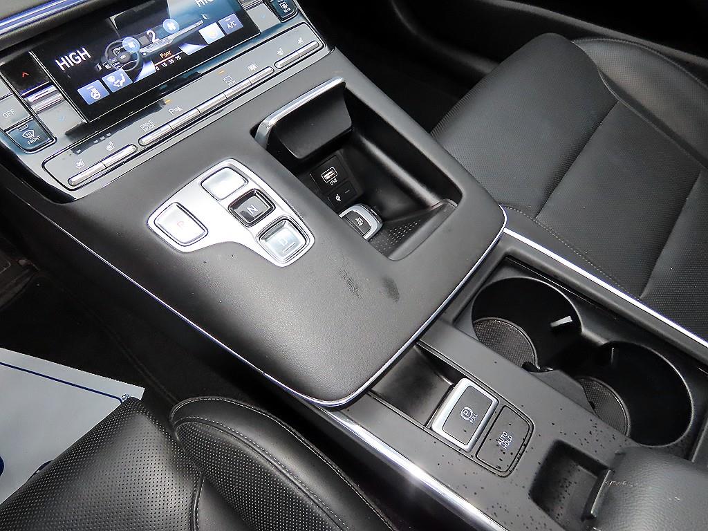 HYUNDAI Grandeur - Vista 10