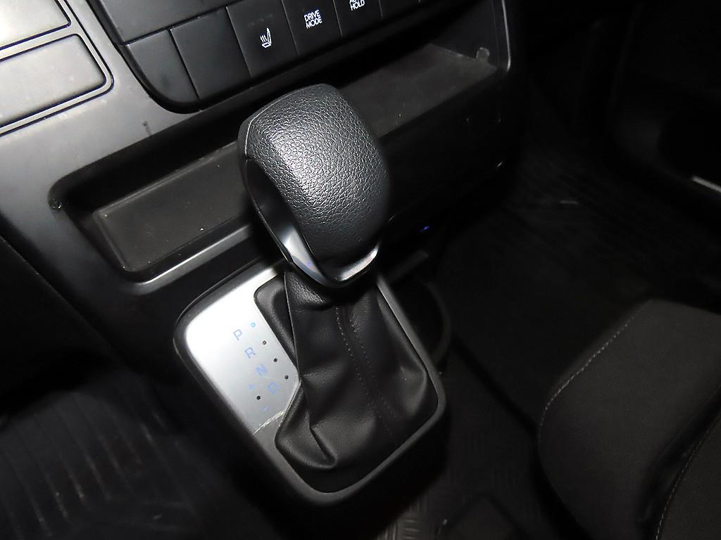 HYUNDAI Staria - Vista 12