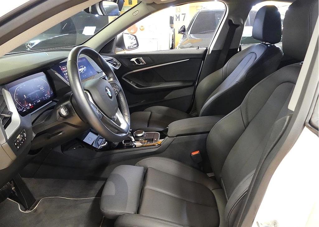 BMW 2 series - Vista 8