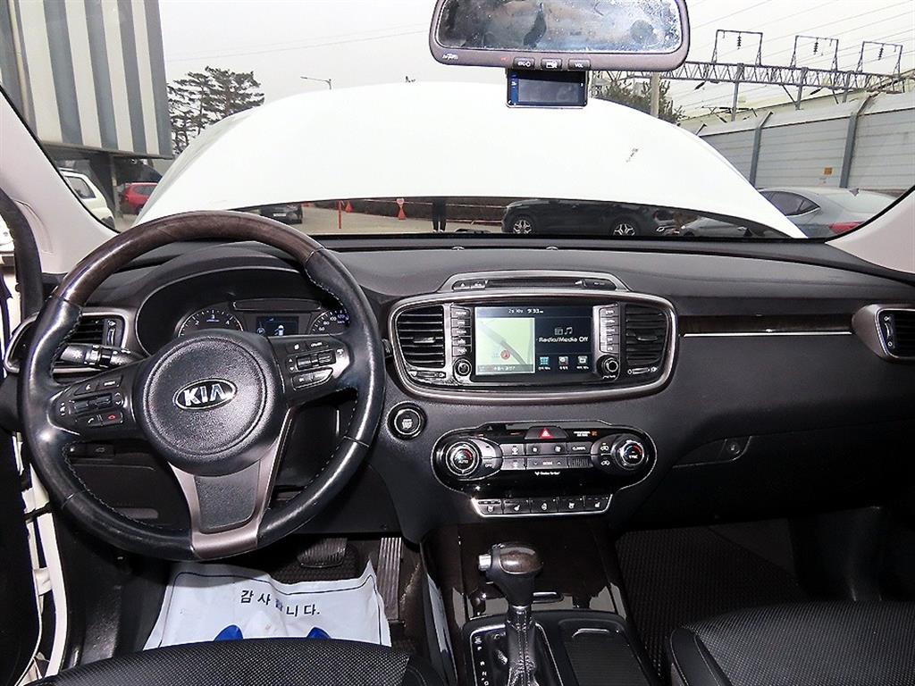 KIA Sorento - Vista 7
