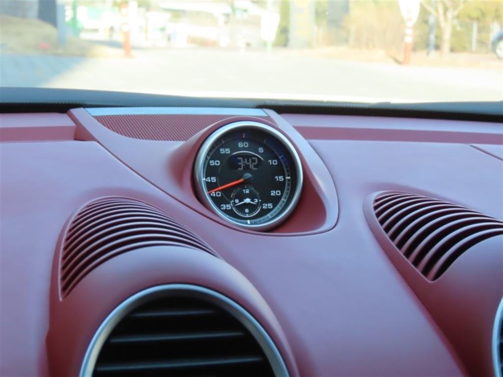 Porsche 718 2023 Gris - Importación desde Corea - HF Imports Iquique - Foto 11