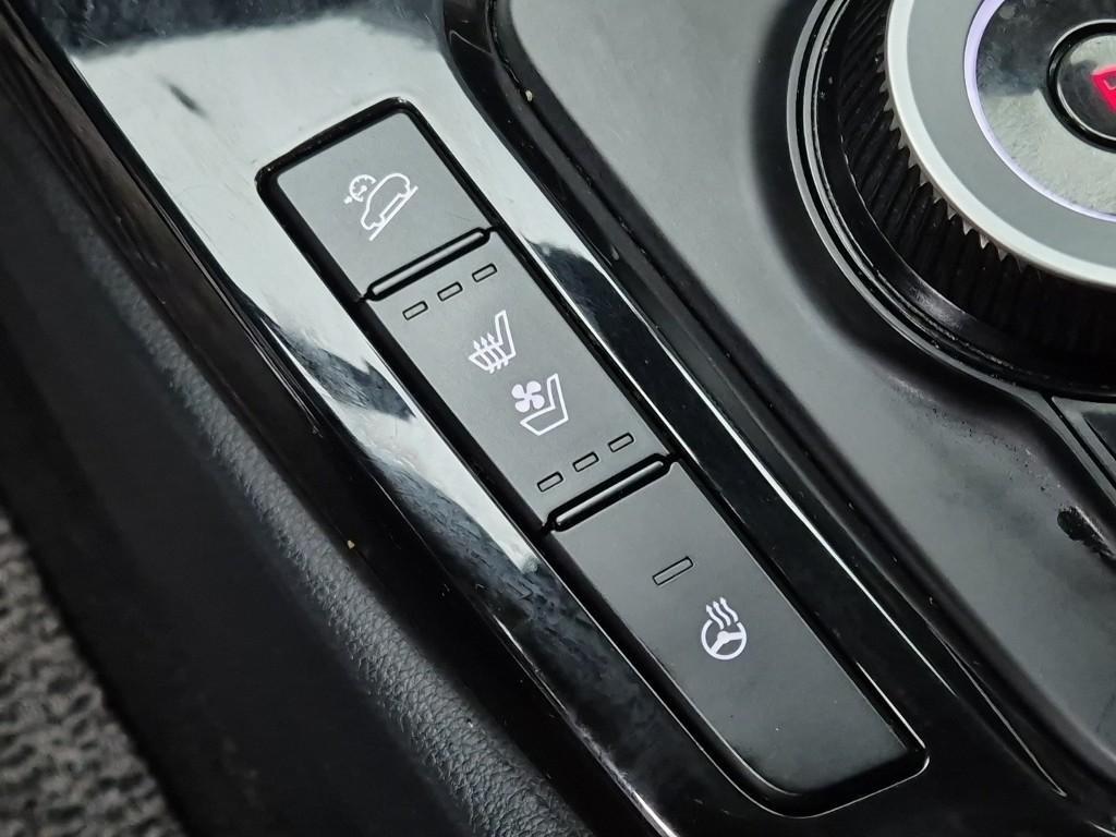 KIA Seltos - Vista 10