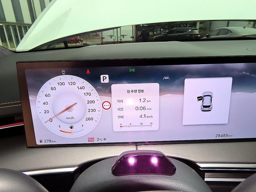 Genesis GV70 - Vista 9