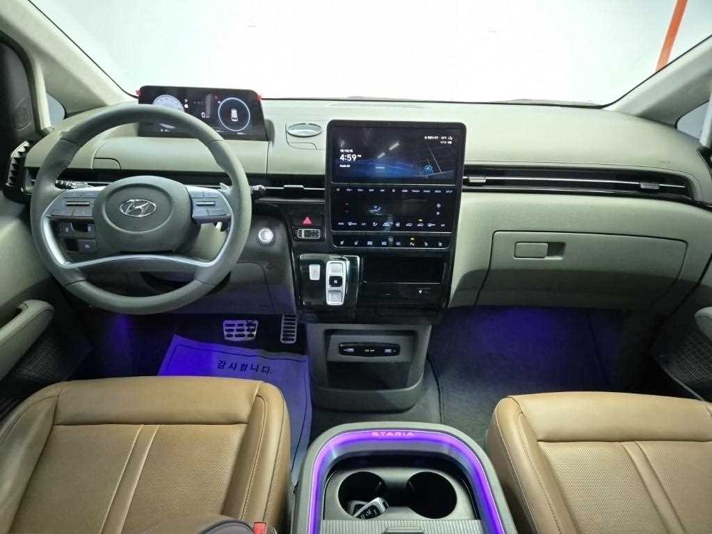 HYUNDAI Staria - Vista 7