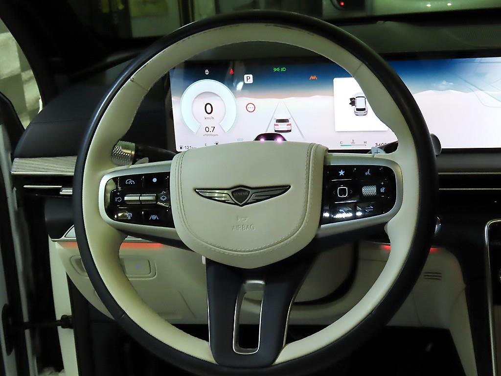 Genesis GV80 - Vista 8