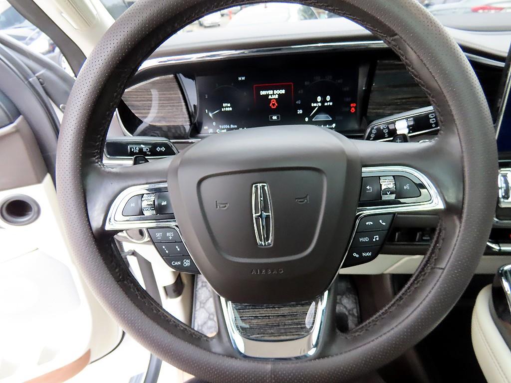 Lincoln Navigator - Vista 9