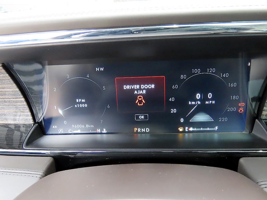 Lincoln Navigator - Vista 10