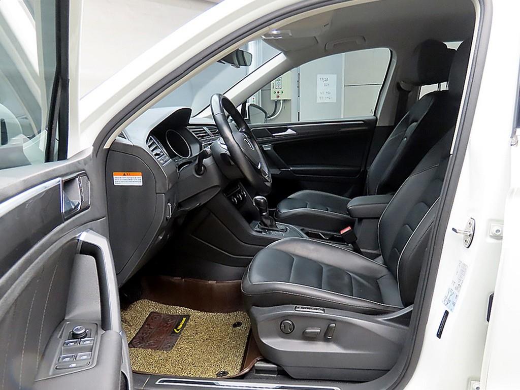 Volkswagen Tiguan - Vista 5