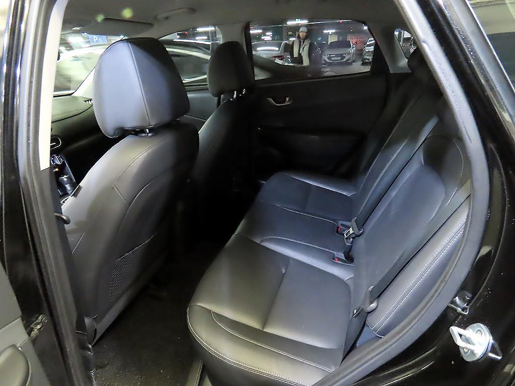 HYUNDAI Kona - Vista 7