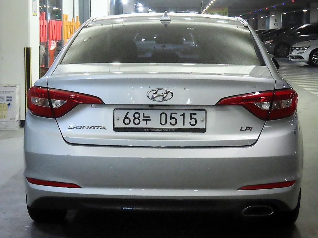 HYUNDAI Sonata - Vista 5