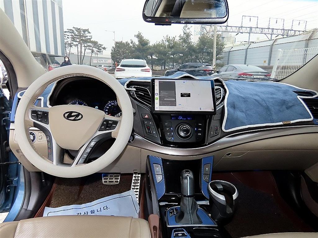 HYUNDAI i40 - Vista 7