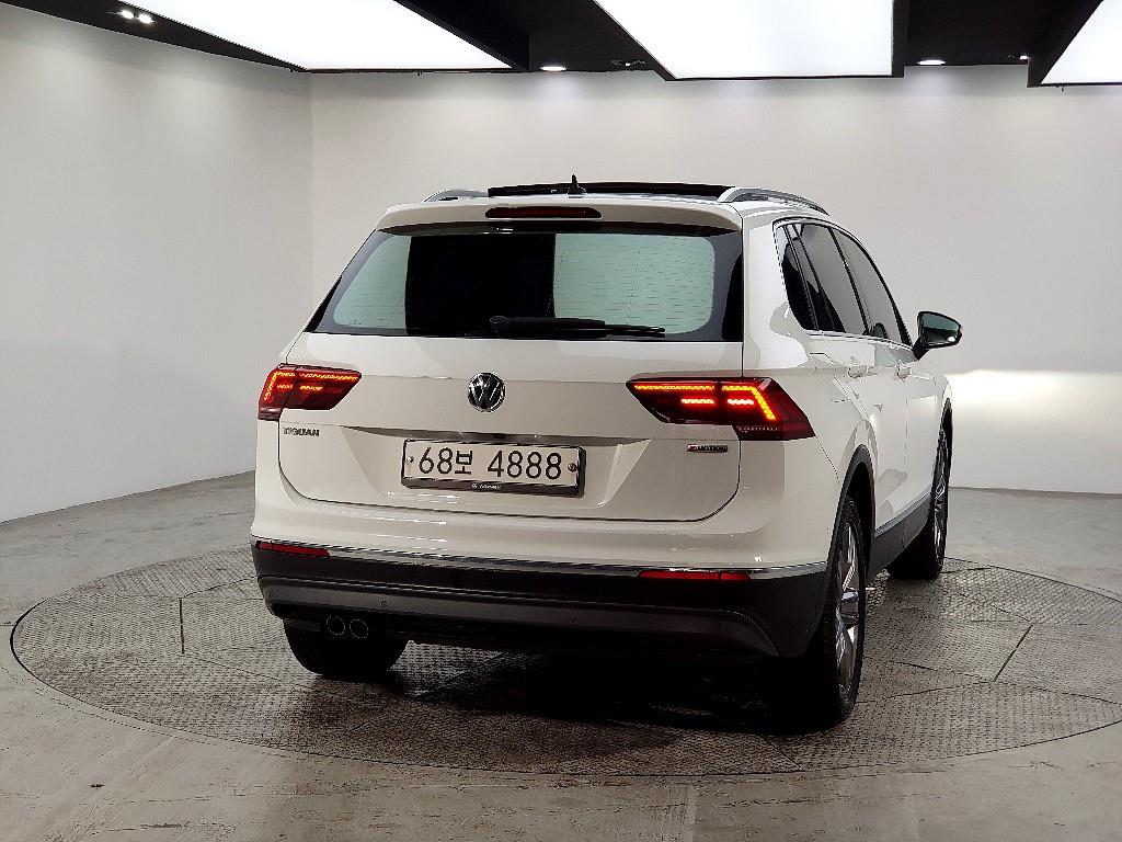 Volkswagen Tiguan - Vista 3