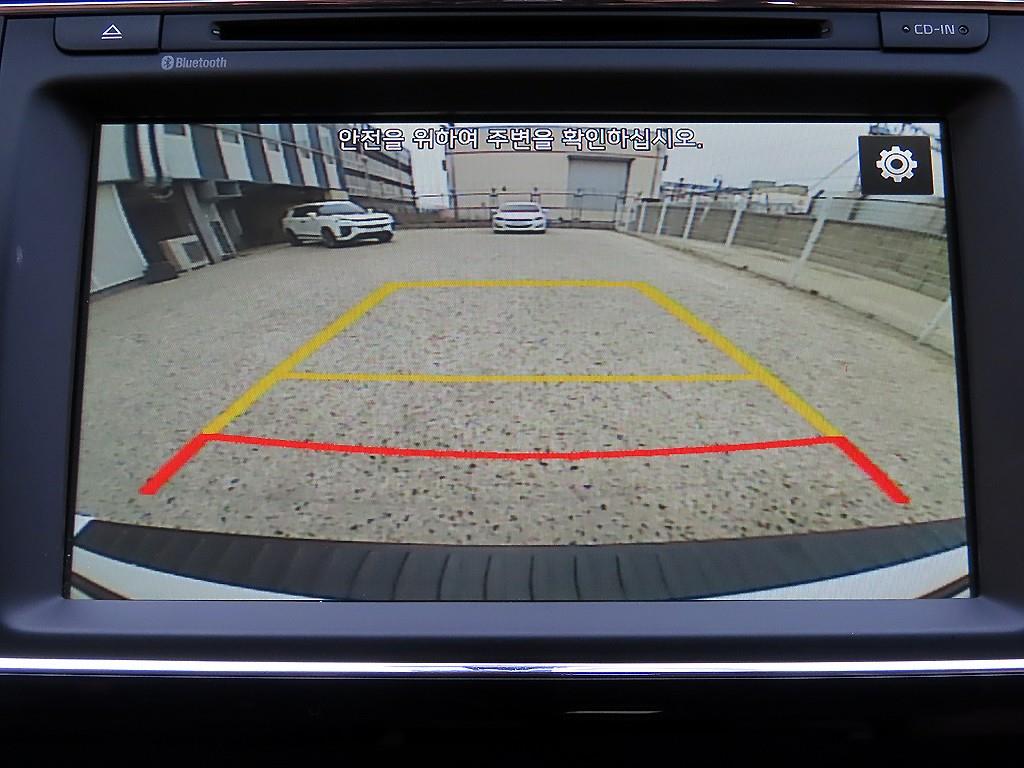 KIA Carnival - Vista 12