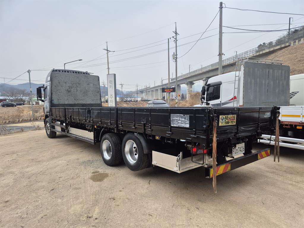 medium and large cargo Cargo - Vista 5