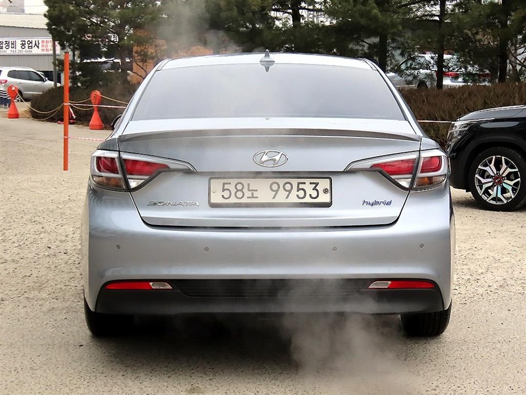 HYUNDAI Sonata - Vista 4