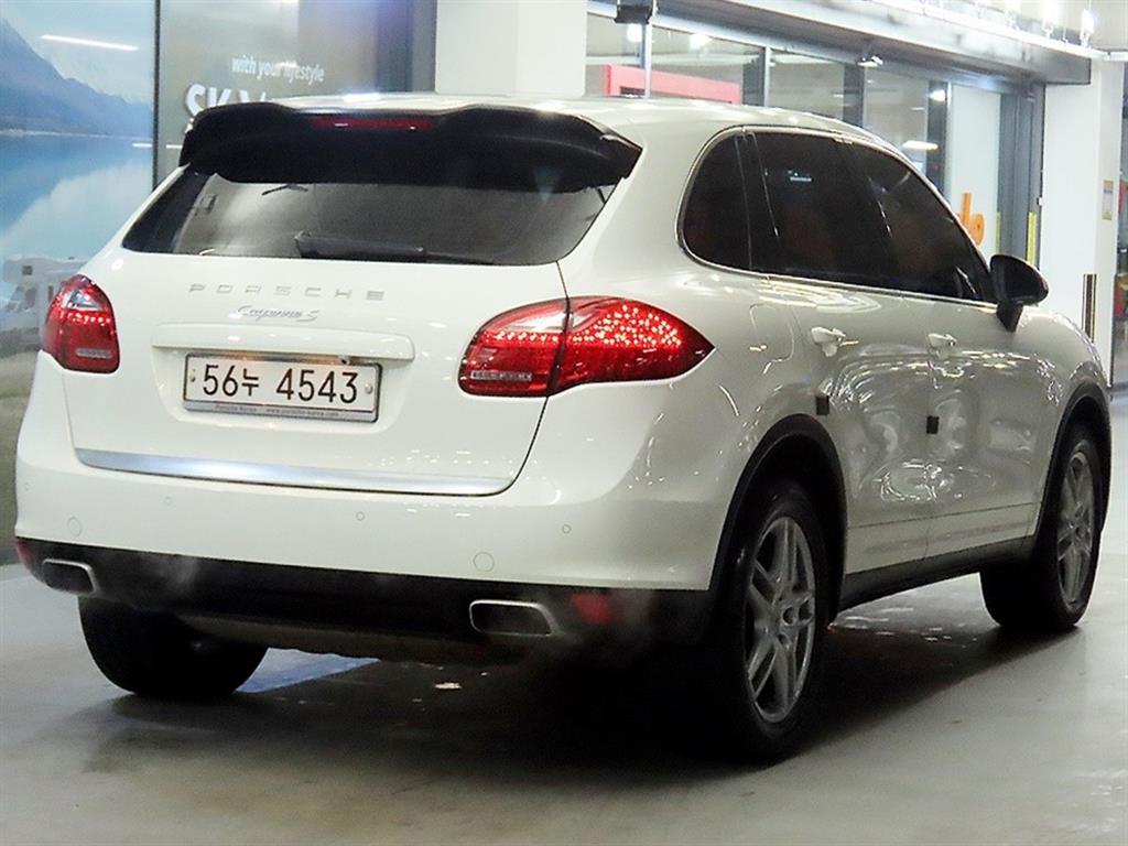 Porsche Cayenne - Vista 4