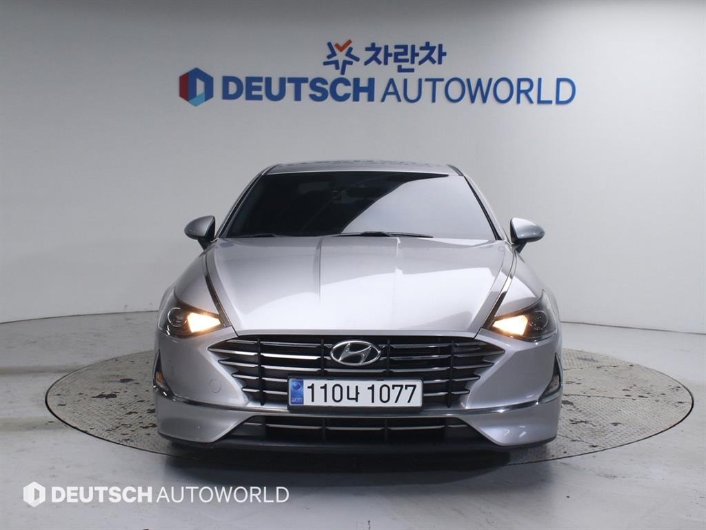 HYUNDAI Sonata - Vista 3