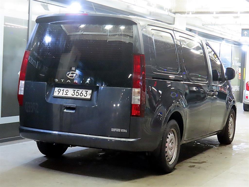 HYUNDAI Staria - Vista 4