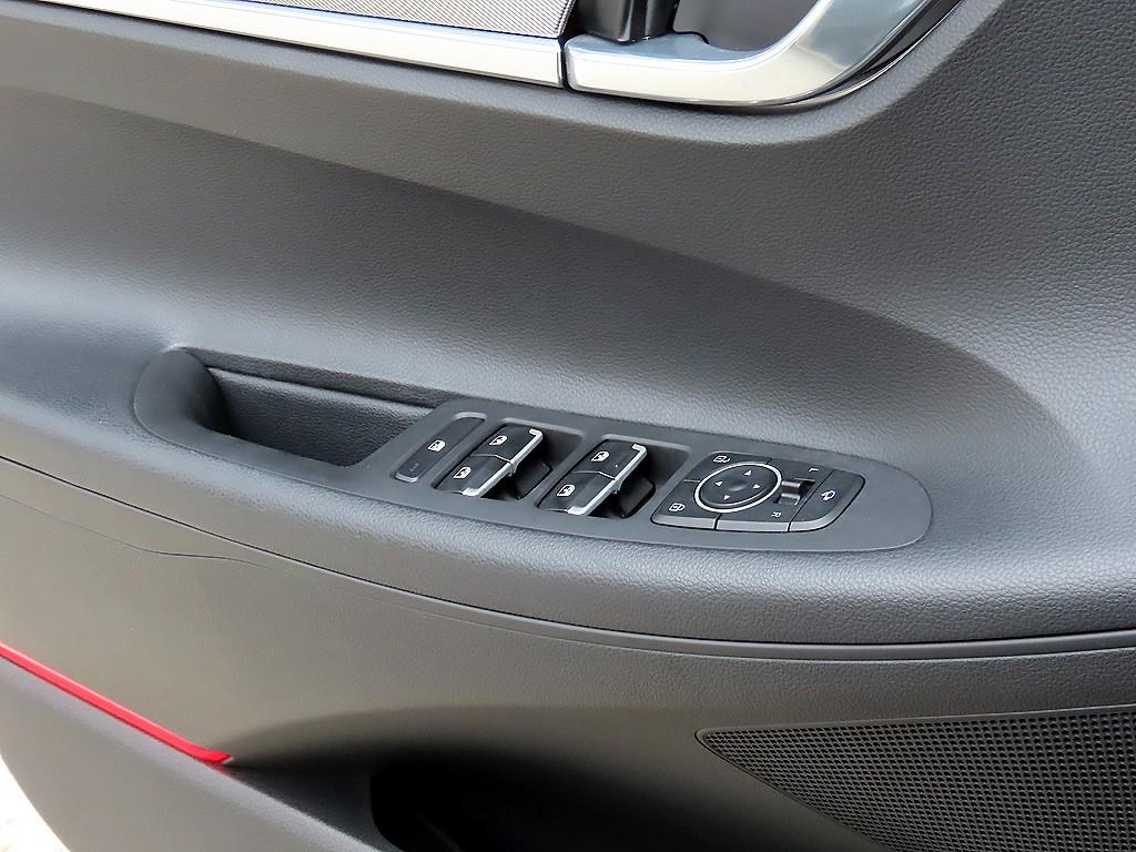 HYUNDAI Grandeur - Vista 11