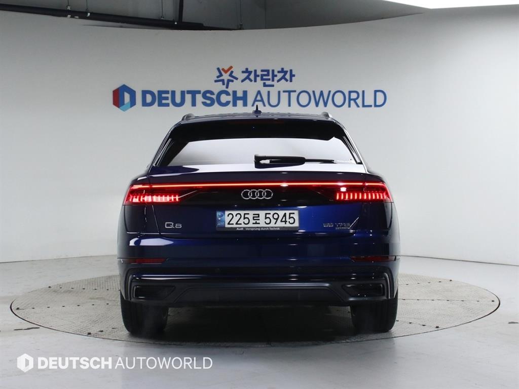 Audi Q8 - Vista 4