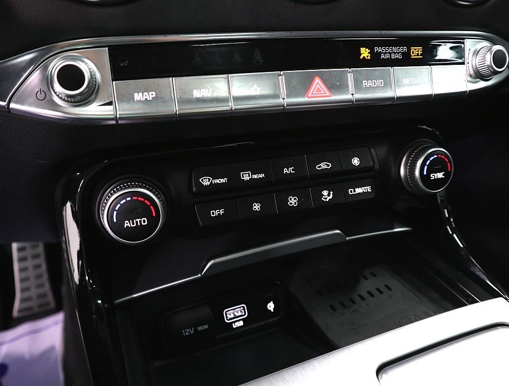 KIA Stinger - Vista 12