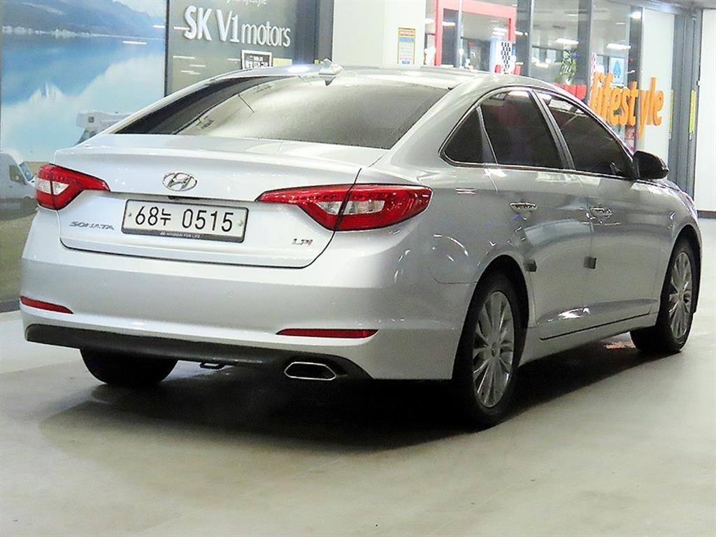 HYUNDAI Sonata - Vista 4