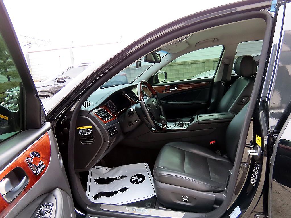 HYUNDAI Equus - Vista 5